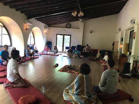 tantra almeria|12 Ashrams de yoga Tantra en Almería